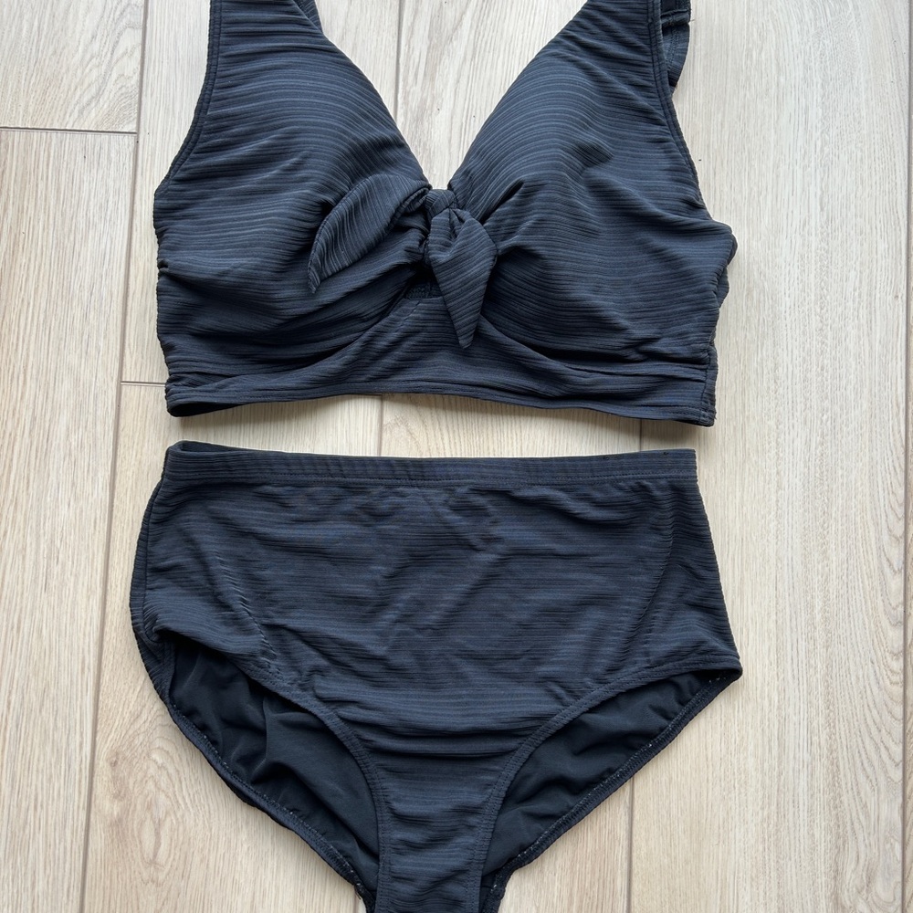 Artesands Black High-Waisted Bikini Set